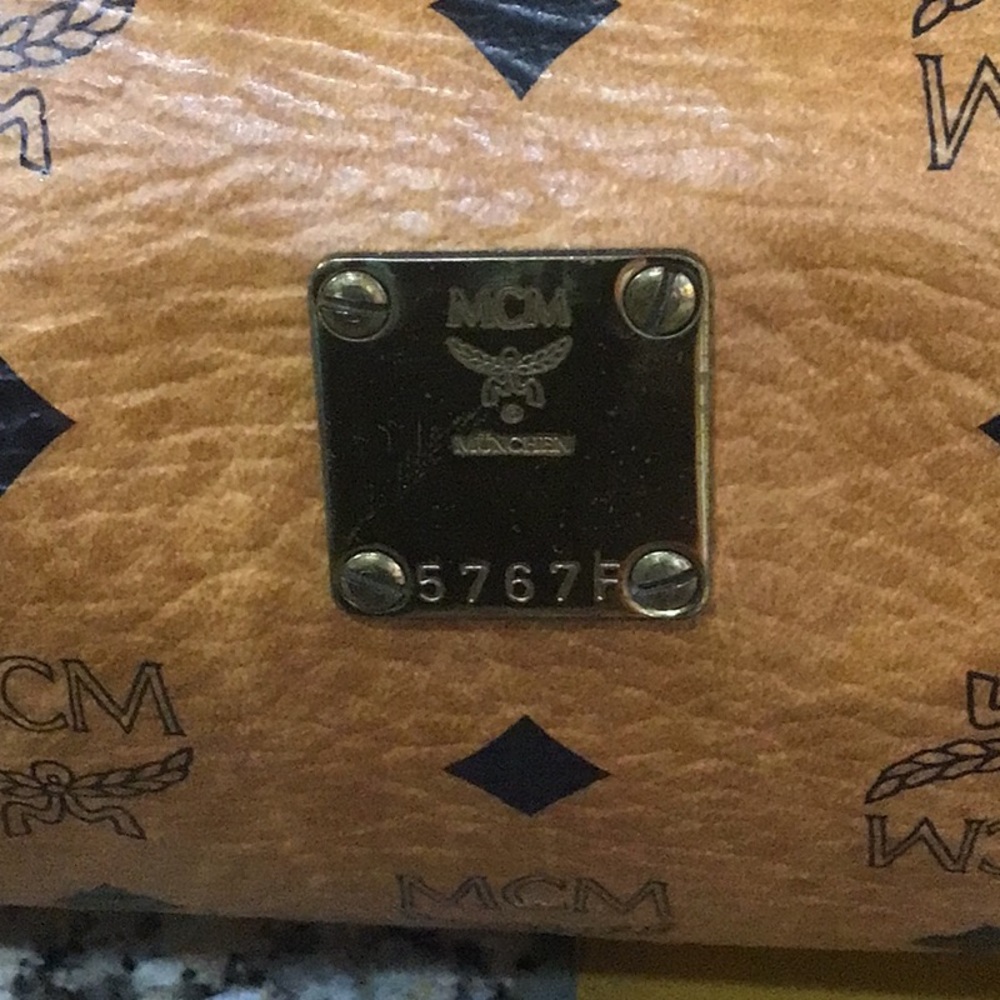 MCM Vicetos Logogram Shoulder Bag PVC Leather Brown Gold Auth 5767F Cylinder - Picture 2 of 9